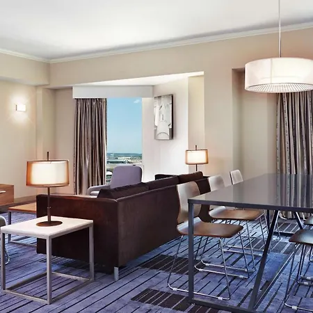 Hilton Newark Airport-3