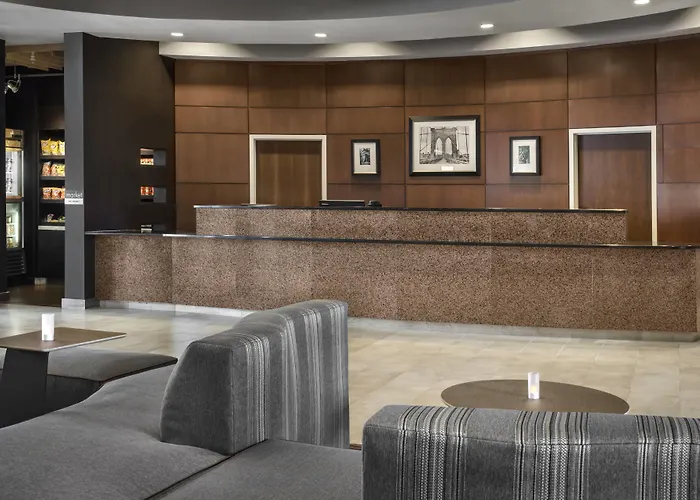 Courtyard By Marriott Newark Elizabeth Hotel